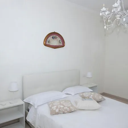 Domus Luna Apartment Sorrent