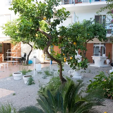 Domus Luna Сорренто